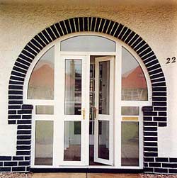 https://www.bahama.co.uk/porches/images/thumbnails/entrance_door5_jpg.jpg